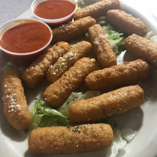 12 Pieces Mozzarella Sticks