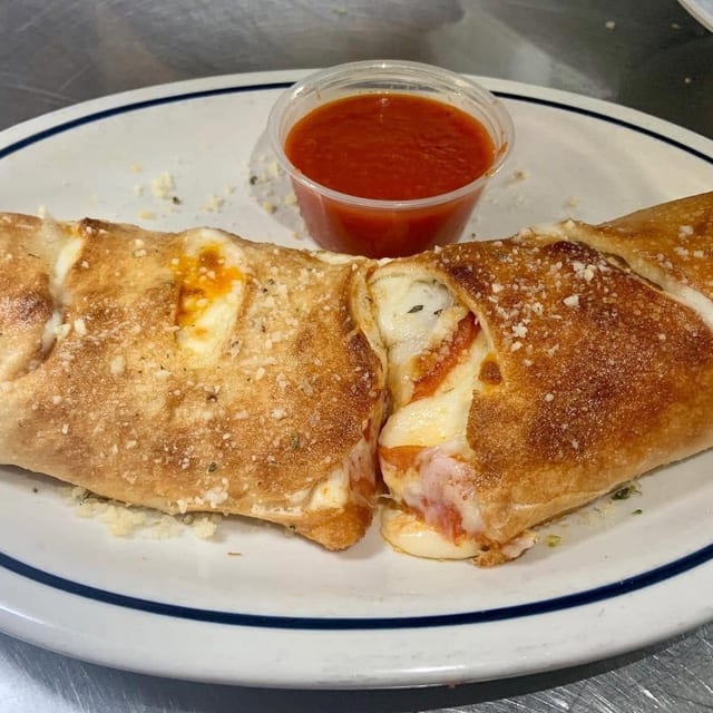 SM) STEAK STROMBOLI & DRINK.