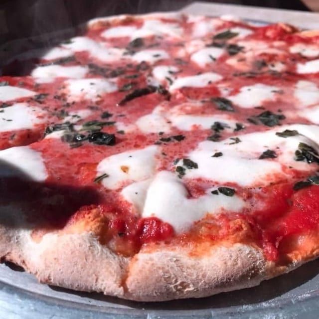 12" Small Margarita Pizza.